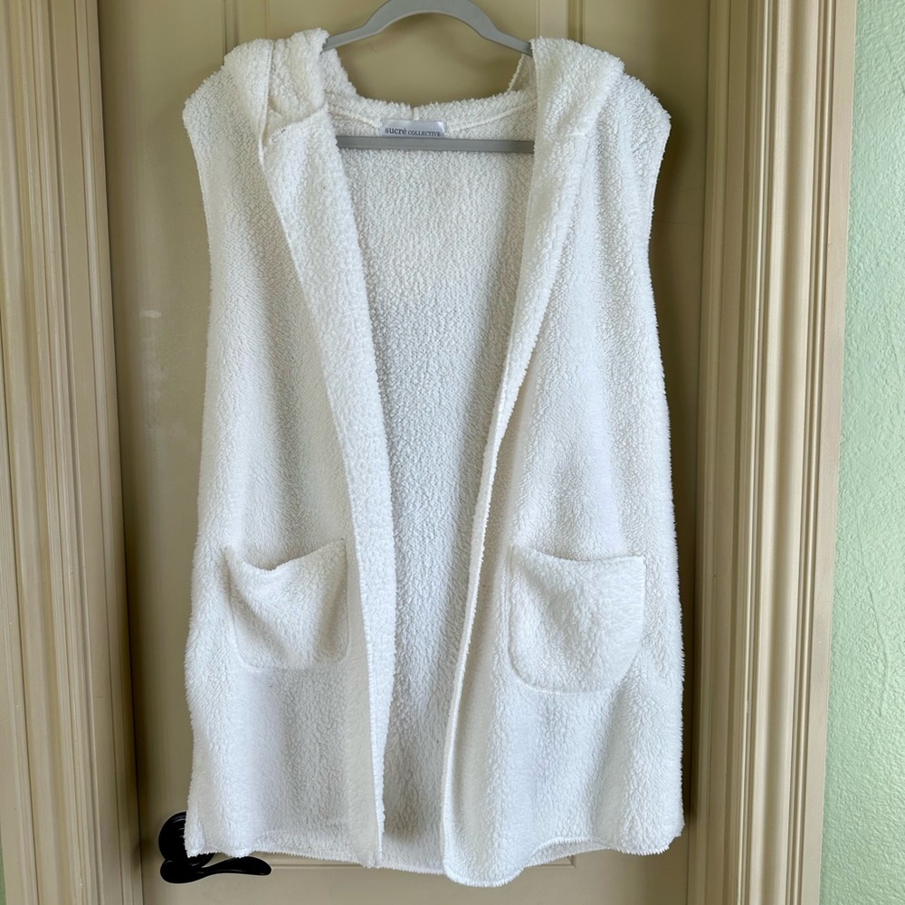 Women’s Sucre Collective Hooded Sweater Vest; Off White/Cream;Size L